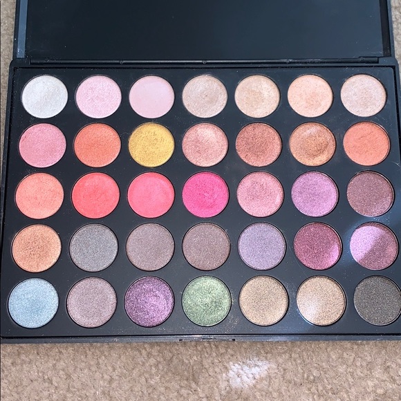 **Discontinued ** Morphe 35e Palette - Picture 1 of 4